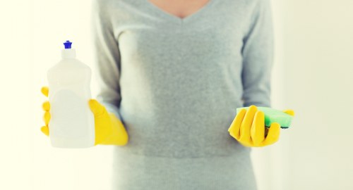 Cleaning team confirming a carpet cleaning booking and appointment details
